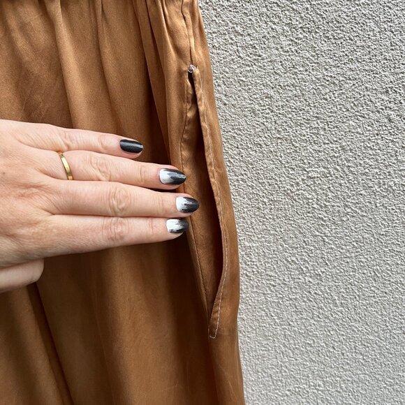 Silk wide leg pants, Vancouver-made by Jessaica Reddit, size variable - Picture 11 of 11